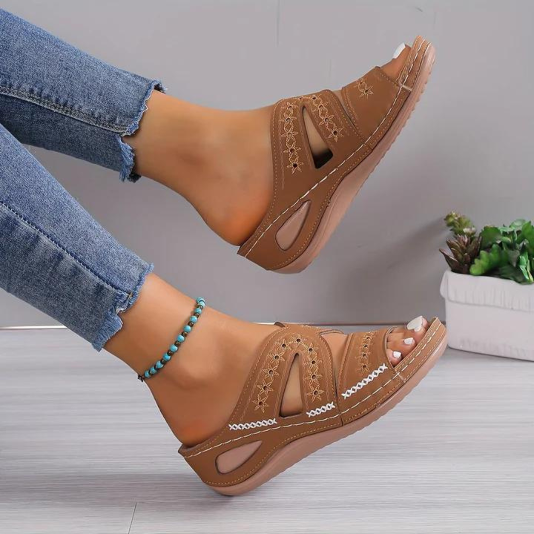 Sandy's | Orthopedic Sandals