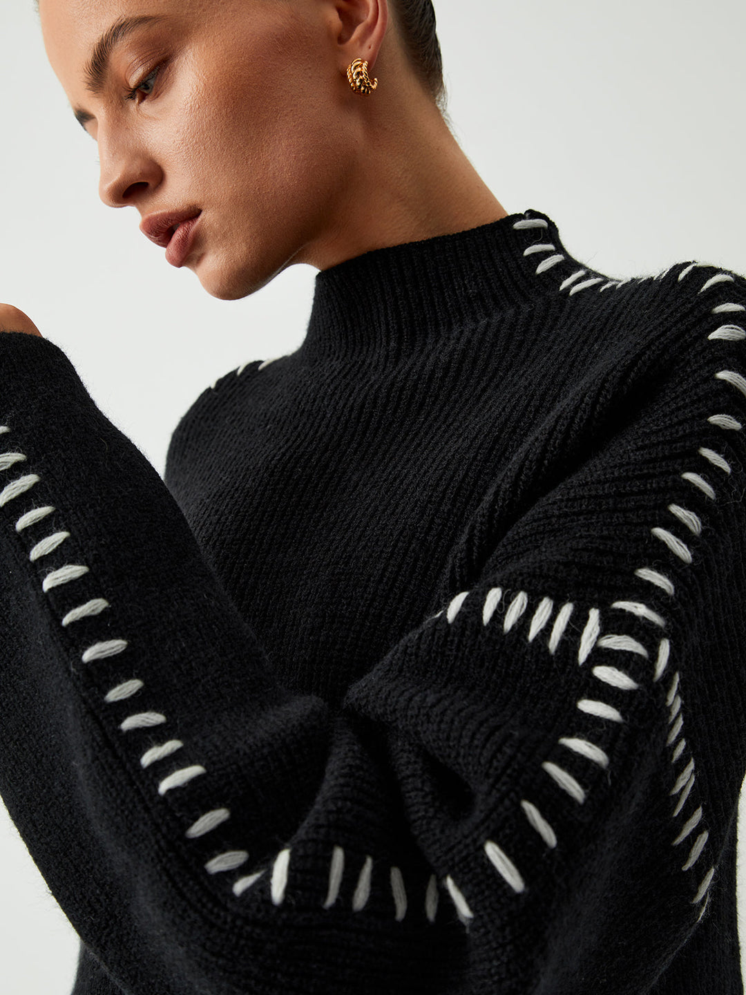 Alma | Chunky Turtleneck Sweater Featuring Piqué Accents