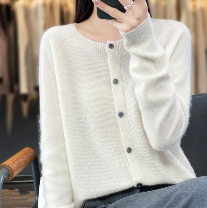 VIVIENNE I Cozy Knit Cardigan for Warmth