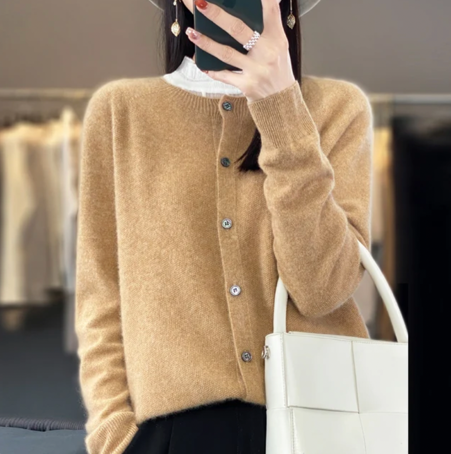 VIVIENNE I Cozy Knit Cardigan for Warmth