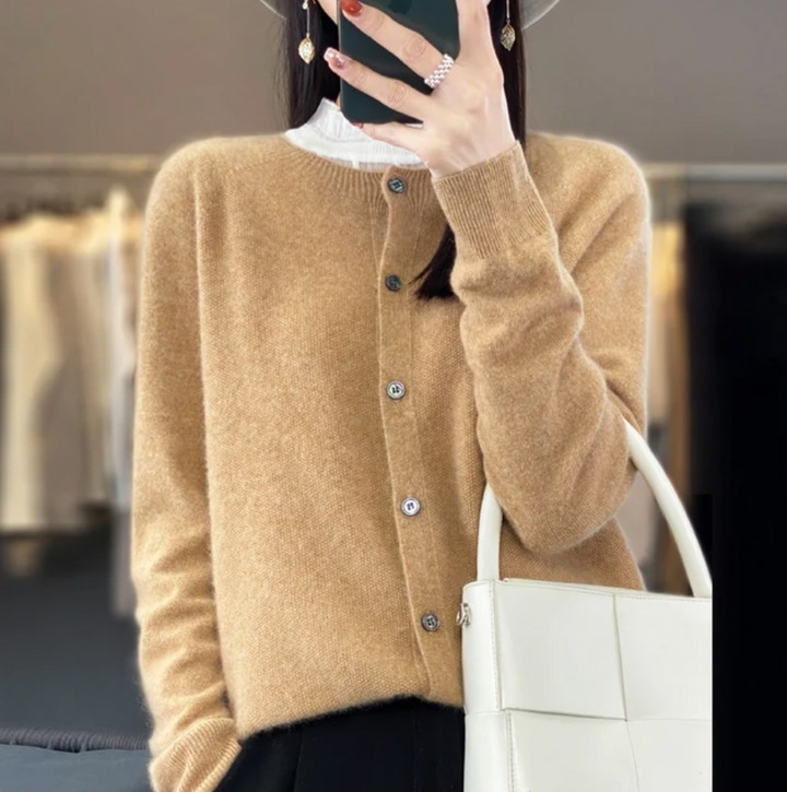 VIVIENNE I Cozy Knit Cardigan for Warmth