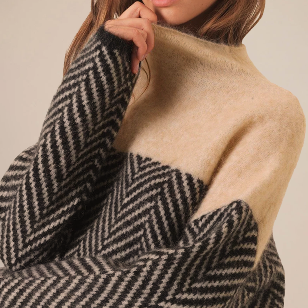 ADELIE | Luxurious Knit Turtleneck Sweater