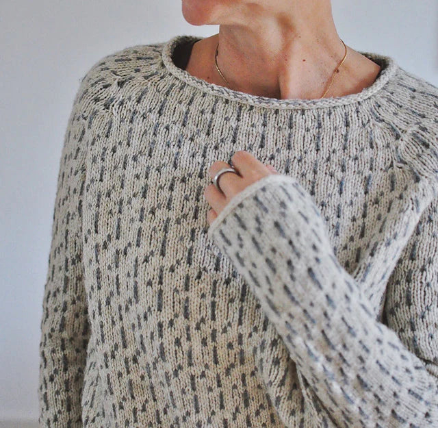 Victoria | Chic Gray Boat Neck Sweater
